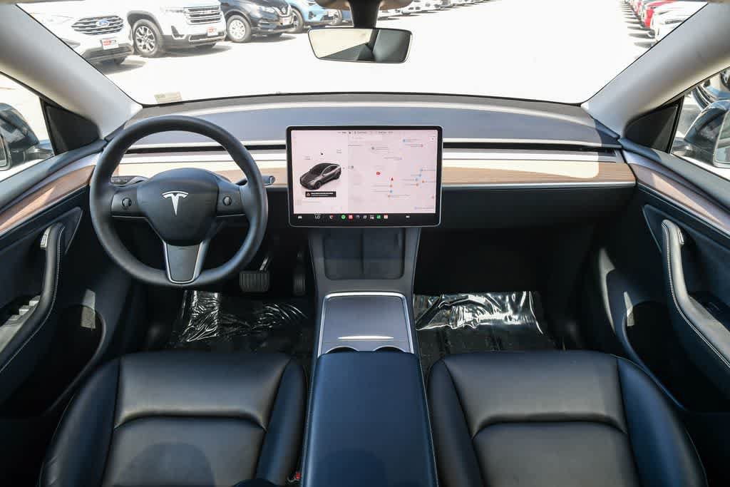 Used 2024 Tesla Model Y 2WD image 15
