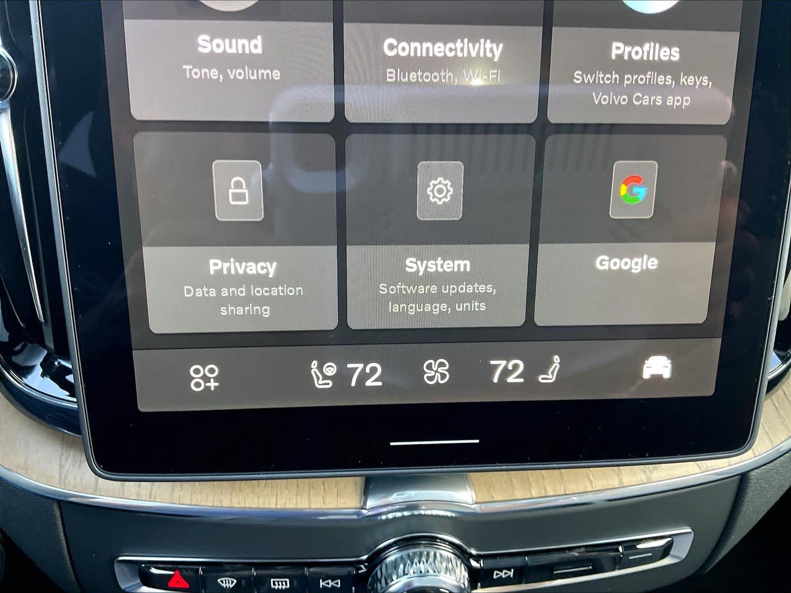 New 2027 Volvo XC60 T8 Plus AWD/4WD image 22