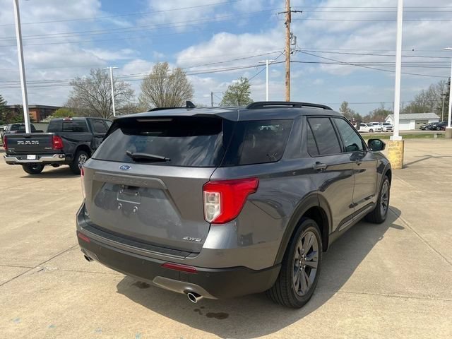 Used 2022 Ford Explorer XLT w/ Equipment Group 202A AWD/4WD image 5