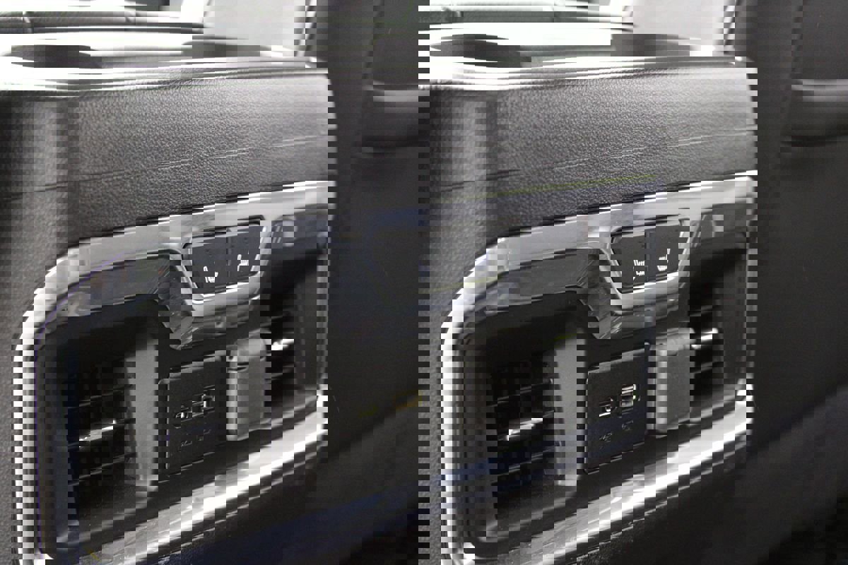 Used 2020 Chevrolet Silverado 2500 LTZ w/ LTZ Plus Package image 34