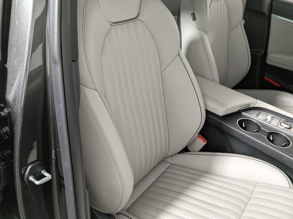 Used 2023 Genesis G70 2.0T w/ Sport Prestige Package image 25