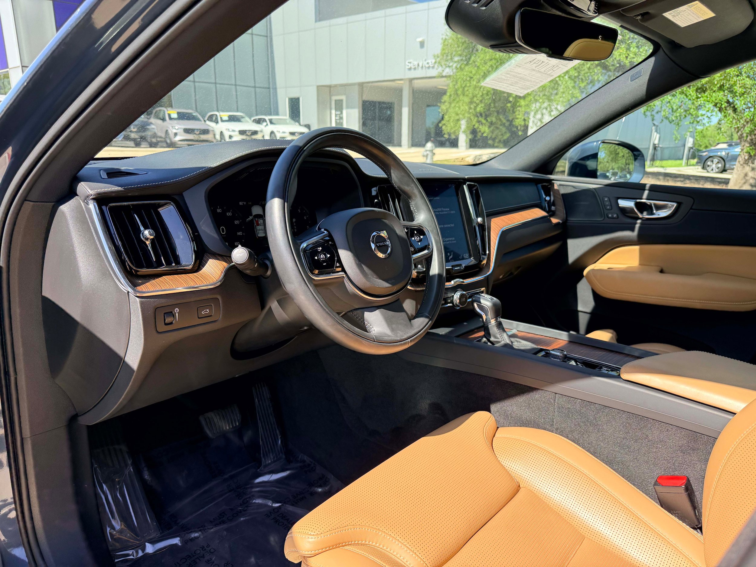 Used 2019 Volvo XC60 T5 Inscription w/ Protection Package Premier AWD/4WD image 10