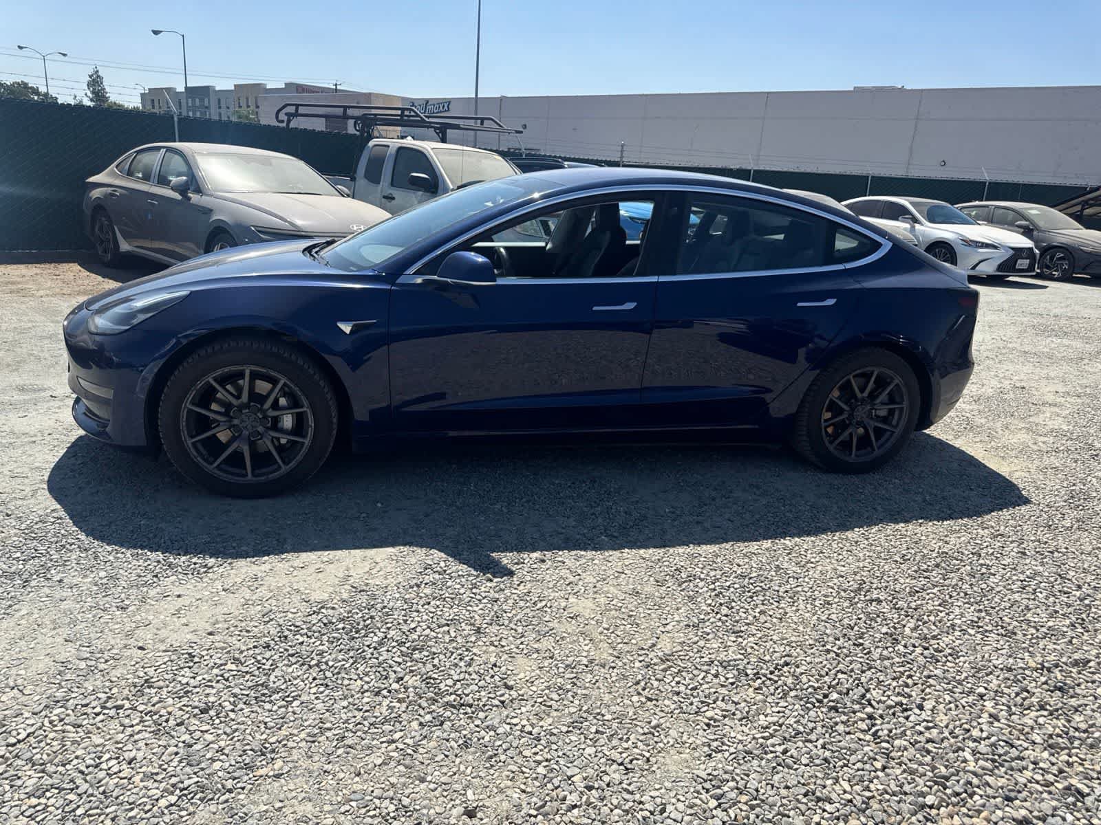 Used 2018 Tesla Model 3 Mid Range RWD image 8