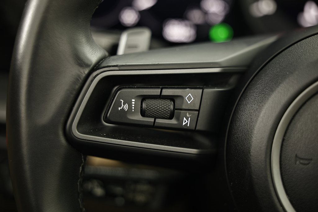 Used 2020 Porsche 911 Carrera S image 35