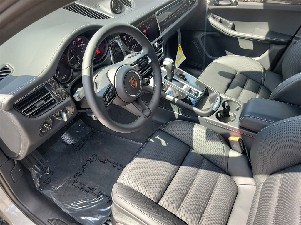 New 2026 Porsche Macan GTS image 29
