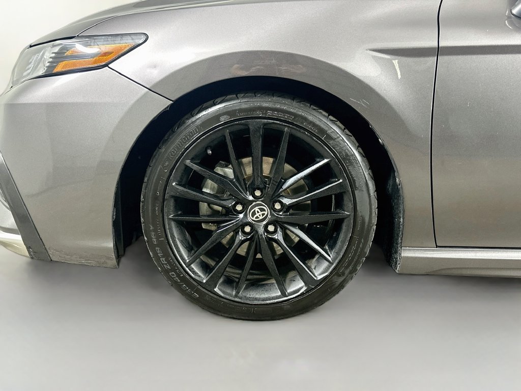 Used 2022 Toyota Camry XSE FWD image 8