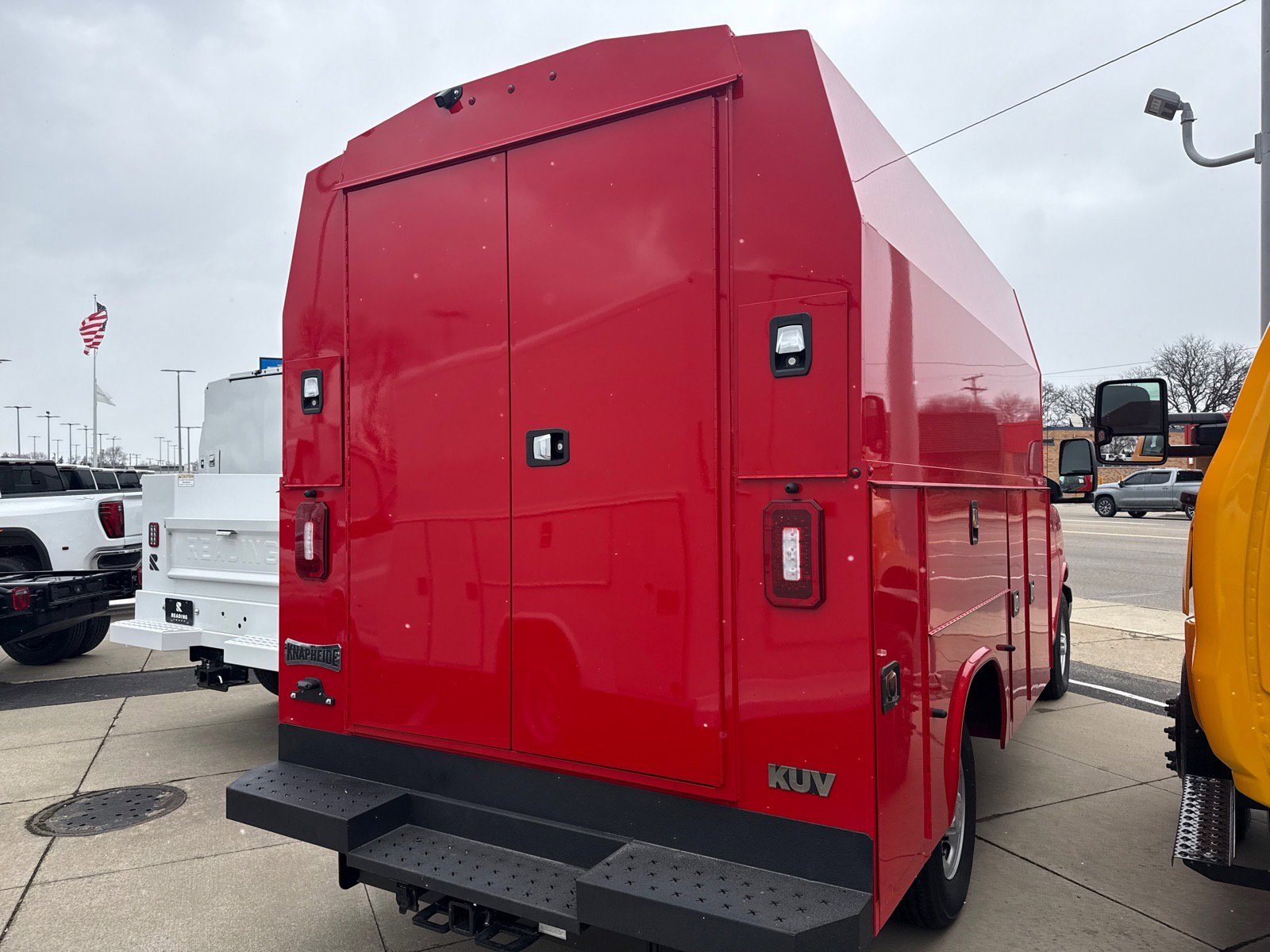 New 2026 Chevrolet Express 3500 w/ Power Convenience Package RWD image 4
