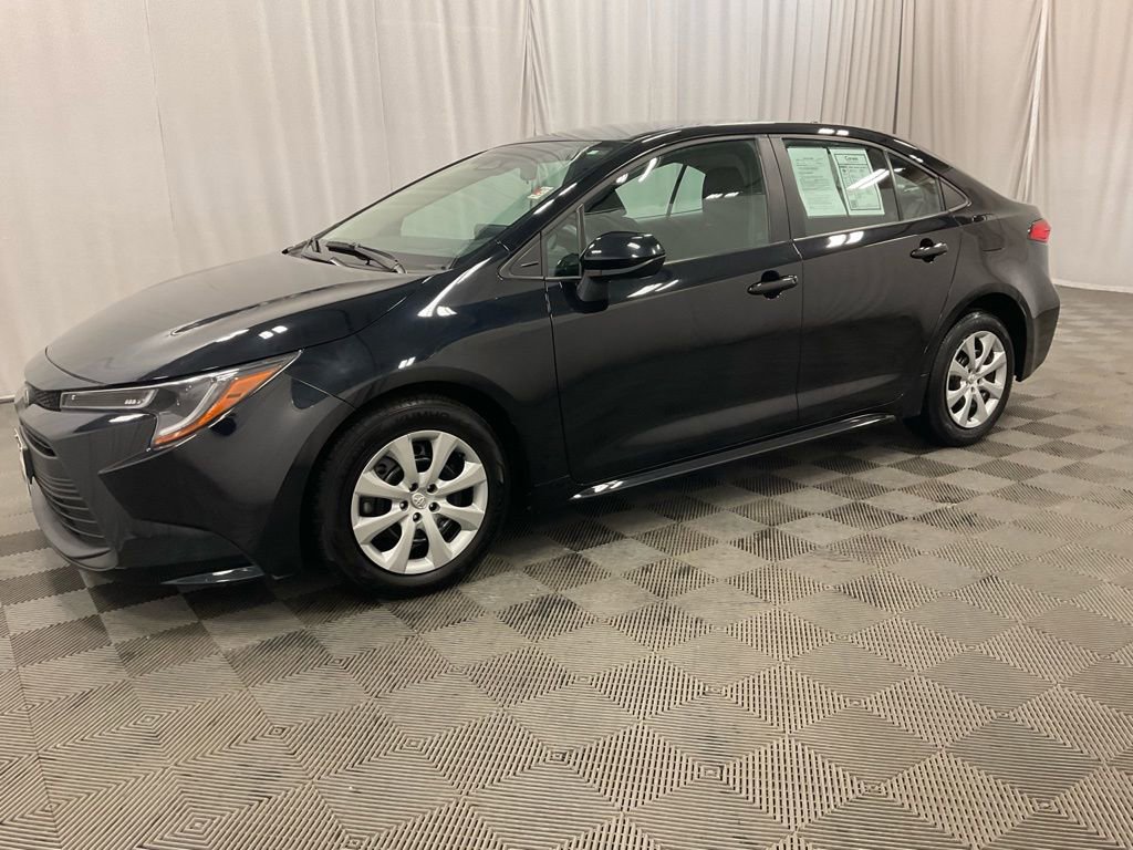 Used 2023 Toyota Corolla LE image 12