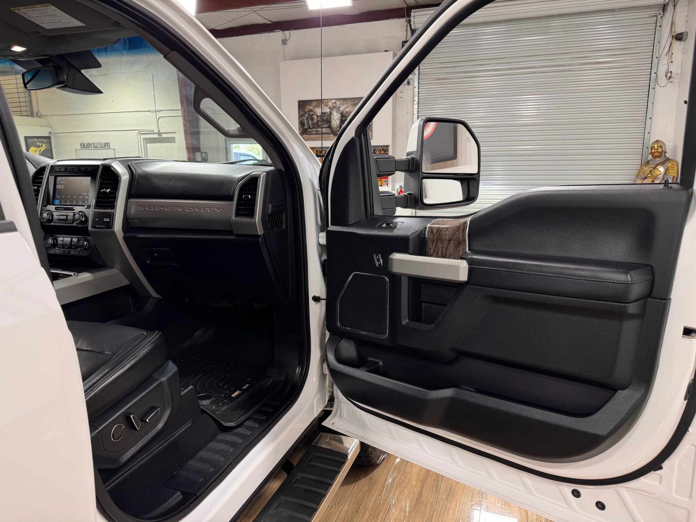 Used 2019 Ford F350 Lariat w/ Lariat Ultimate Package image 19