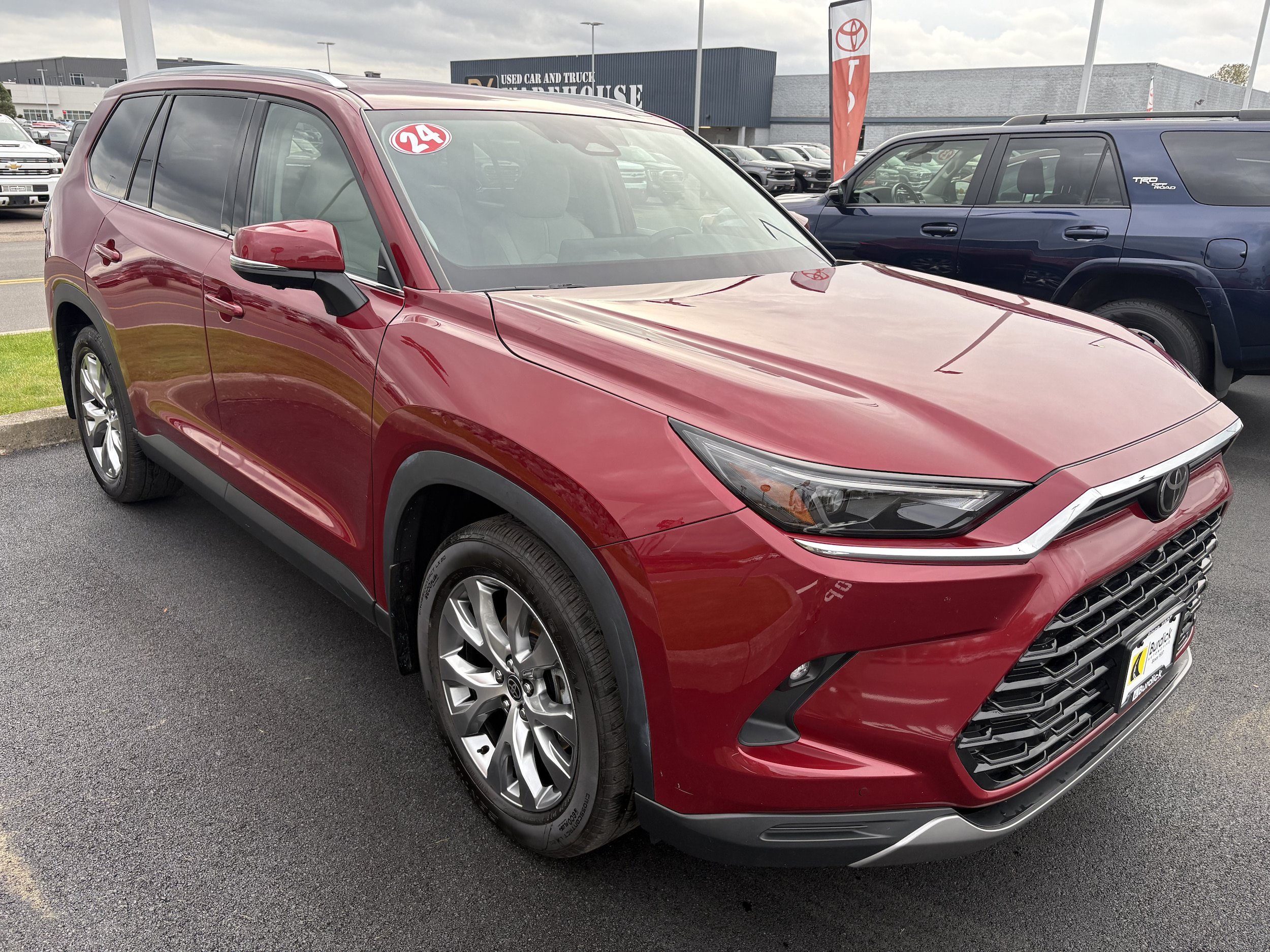 Certified 2024 Toyota Grand Highlander AWD image 2
