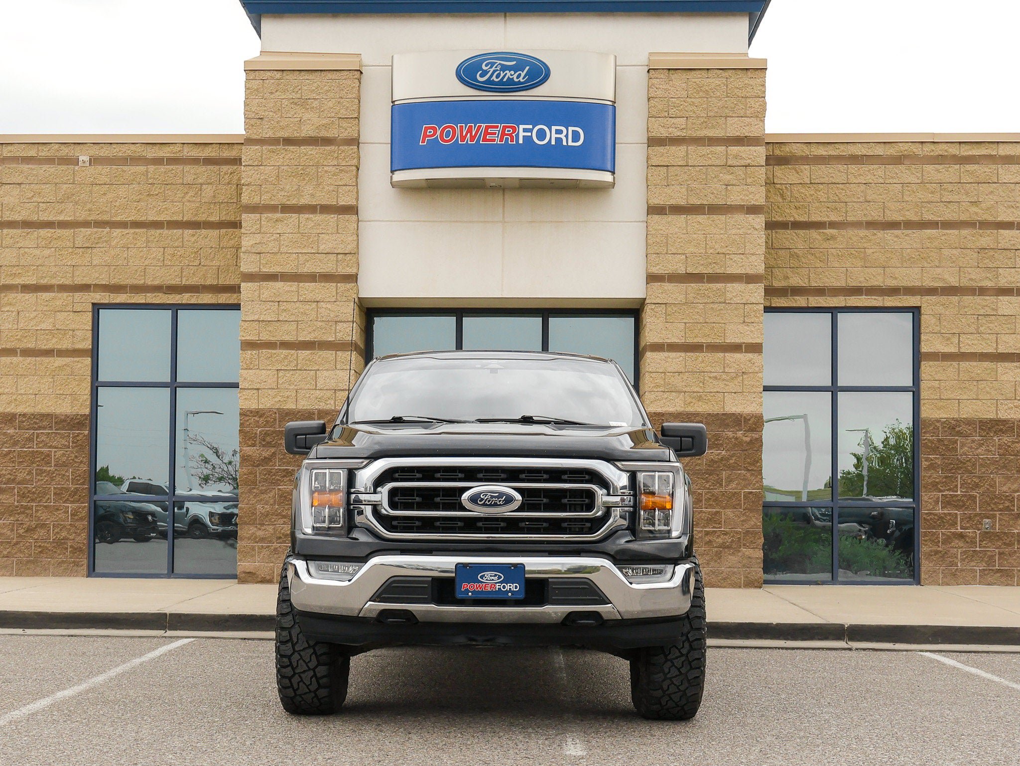 Used 2023 Ford F150 XLT w/ Equipment Group 302A High AWD/4WD image 3