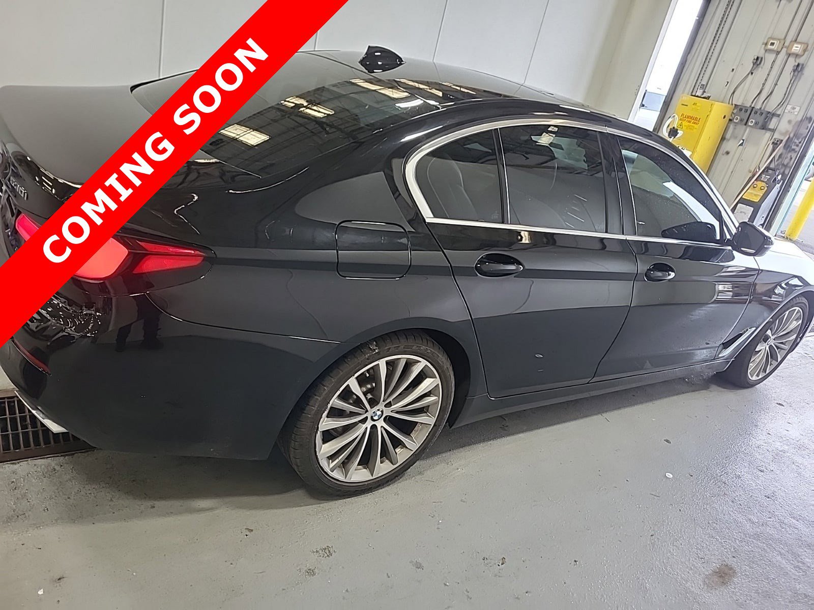 Used 2022 BMW 530i xDrive w/ Convenience Package image 4