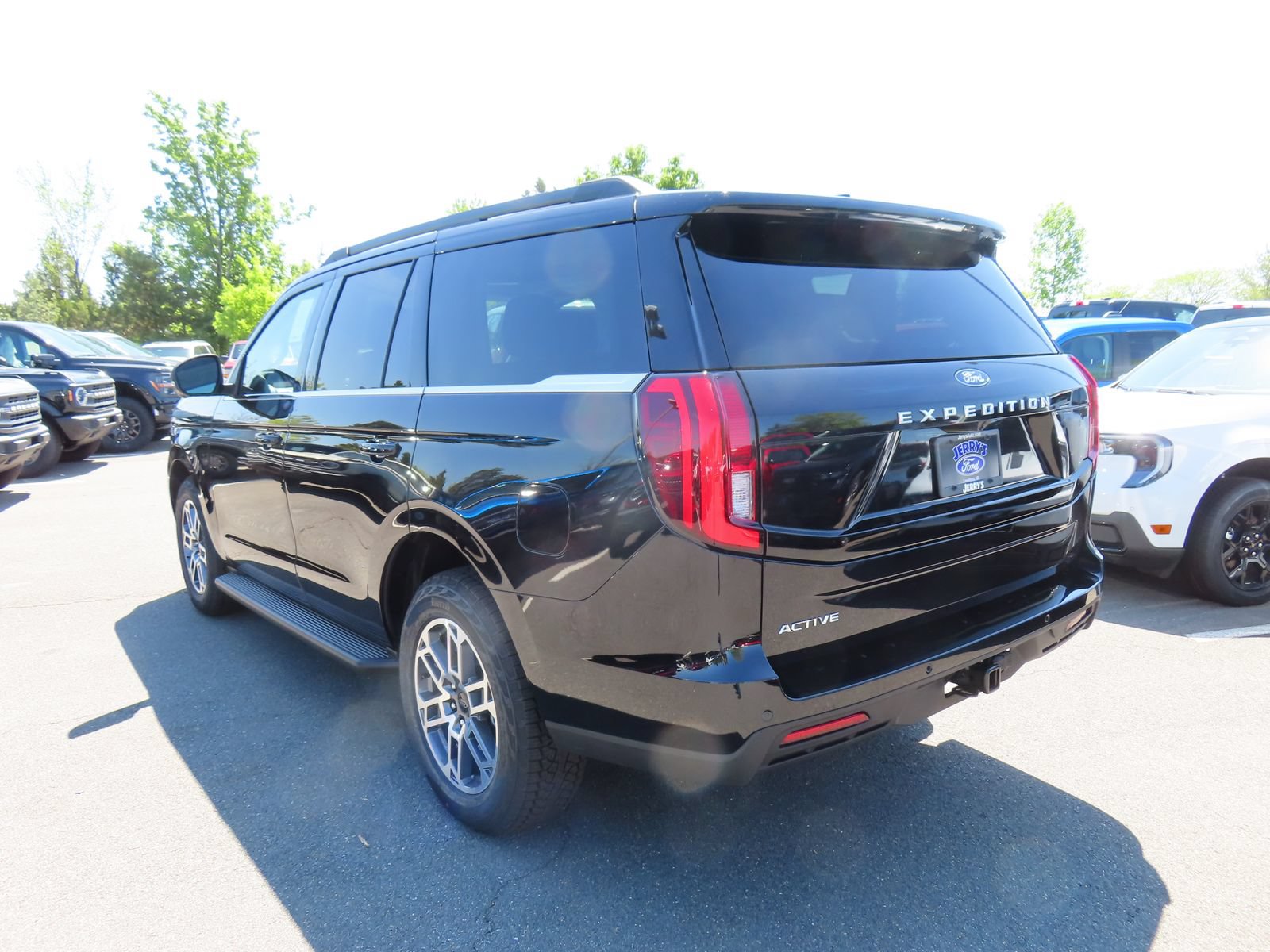 New 2026 Ford Expedition Active AWD/4WD image 6