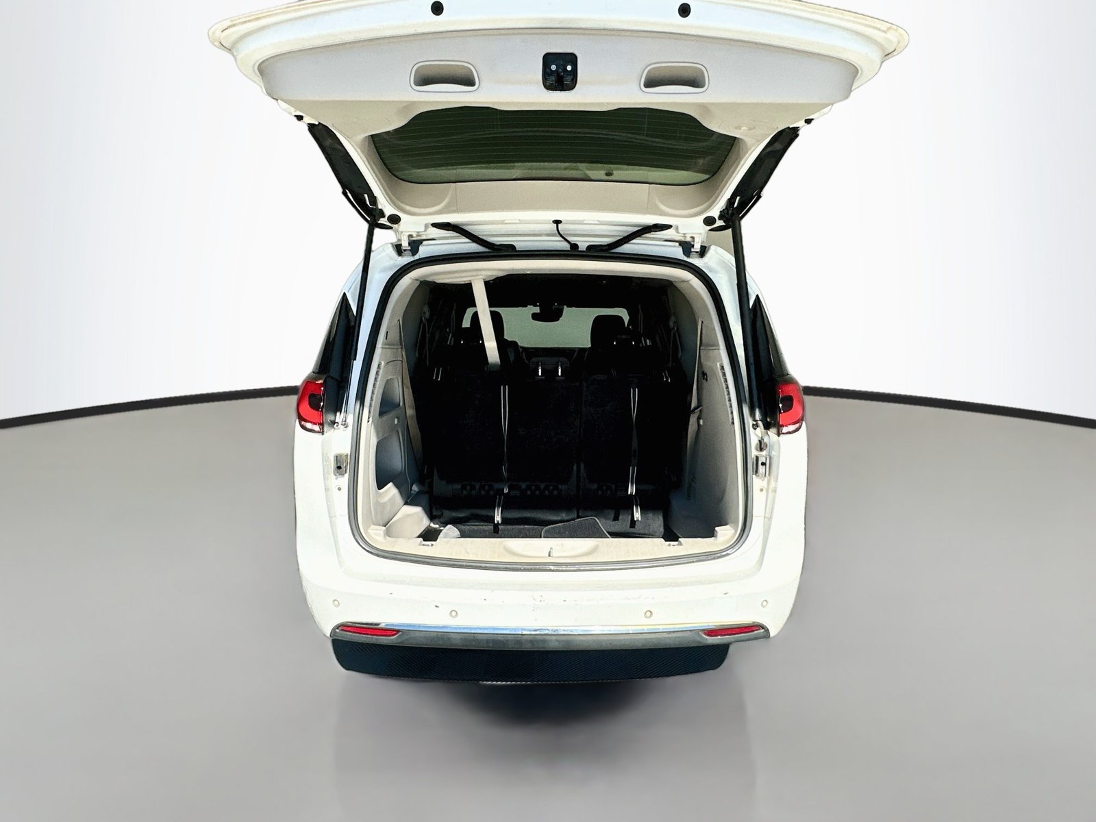 Used 2022 Chrysler Pacifica Touring-L FWD image 23