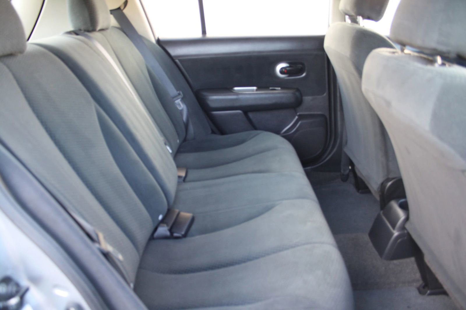 Used 2012 Nissan Versa 1.8 S w/ Special Edition Pkg image 10