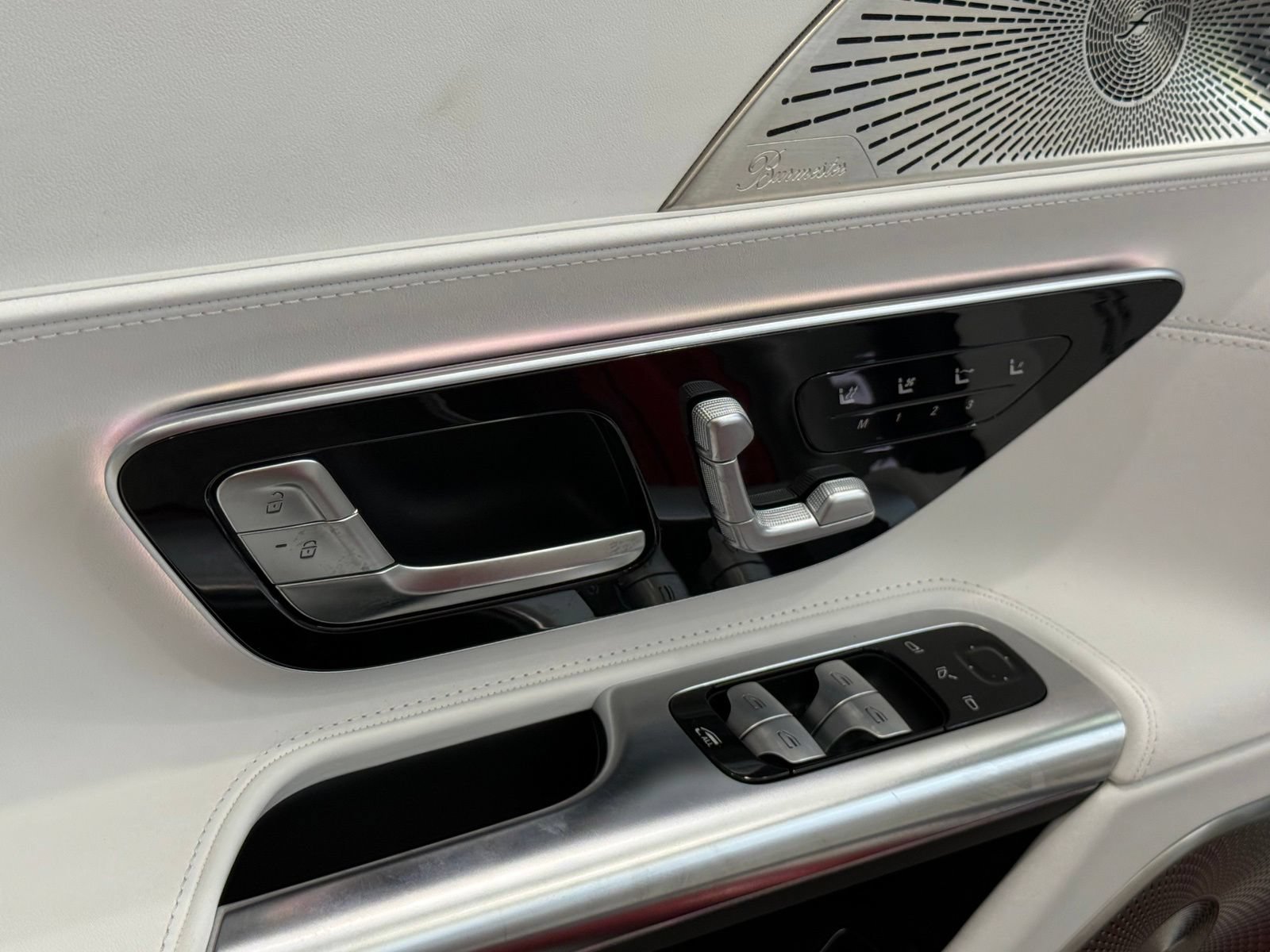 New 2026 Mercedes-Benz Maybach SL 680 image 10