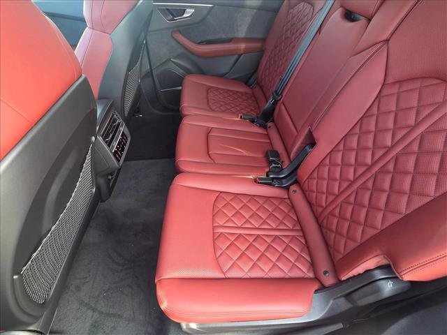 New 2026 Audi SQ7 Premium Plus image 16