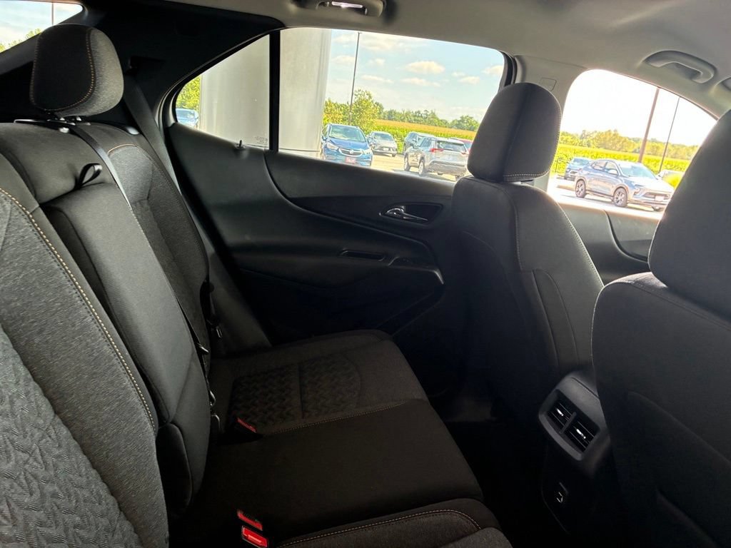 Used 2023 Chevrolet Equinox LT FWD image 16