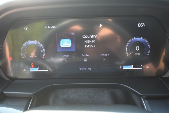Used 2023 Jeep Grand Cherokee Altitude RWD image 21