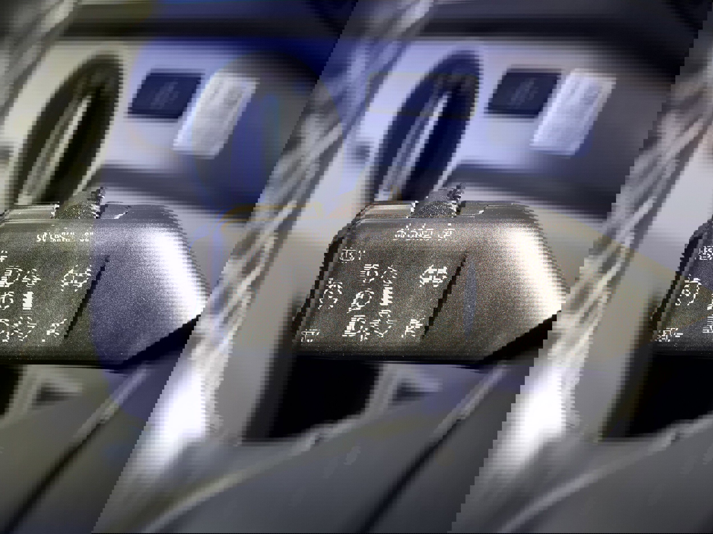 Used 2015 Volkswagen Passat TDI SE image 17