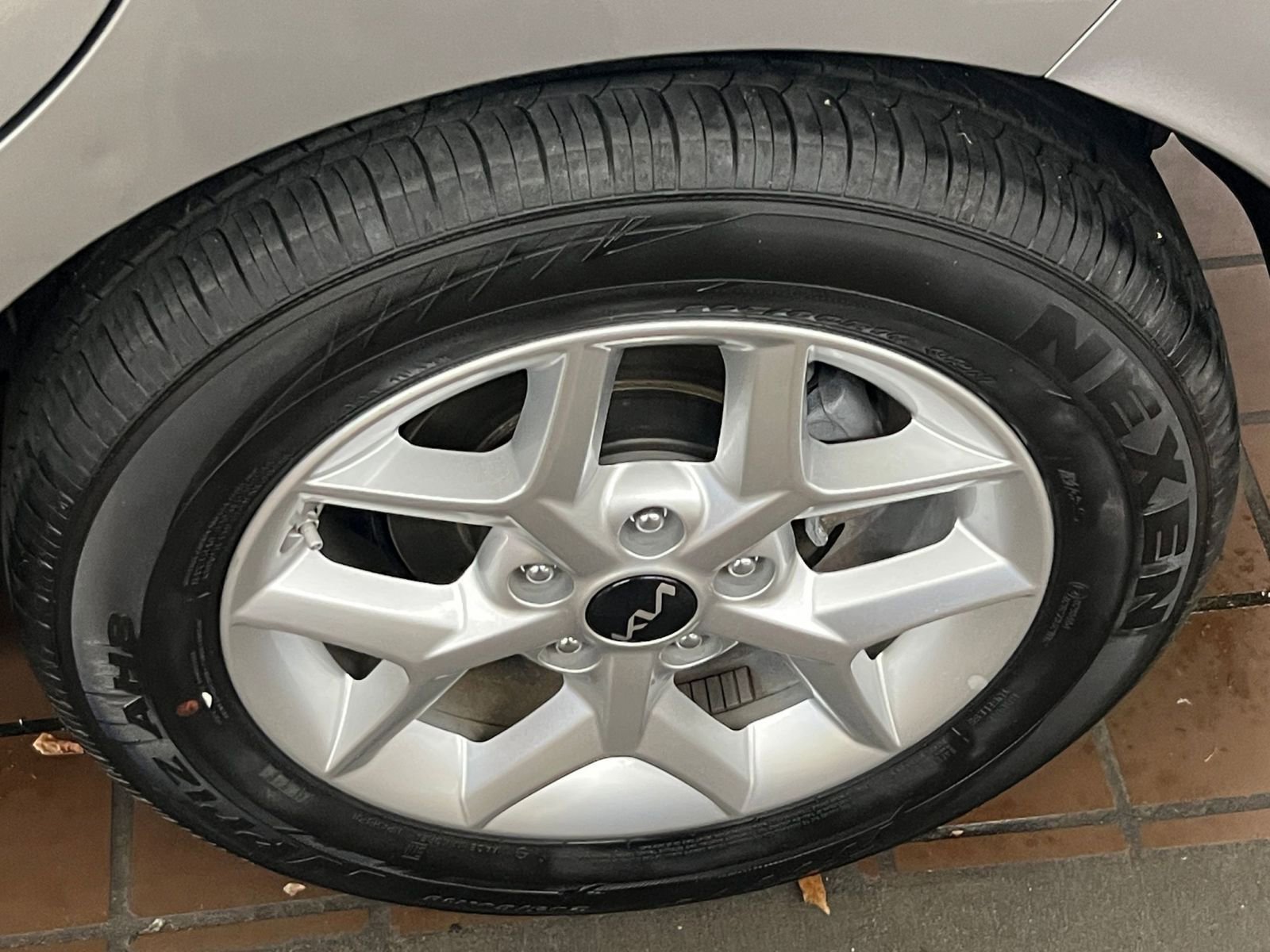 Used 2025 Kia Soul LX w/ LX Technology Package FWD image 24