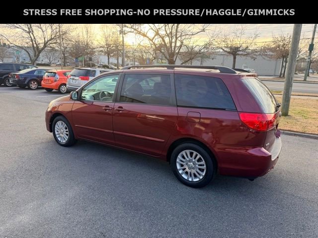 Used 2010 Toyota Sienna XLE image 6