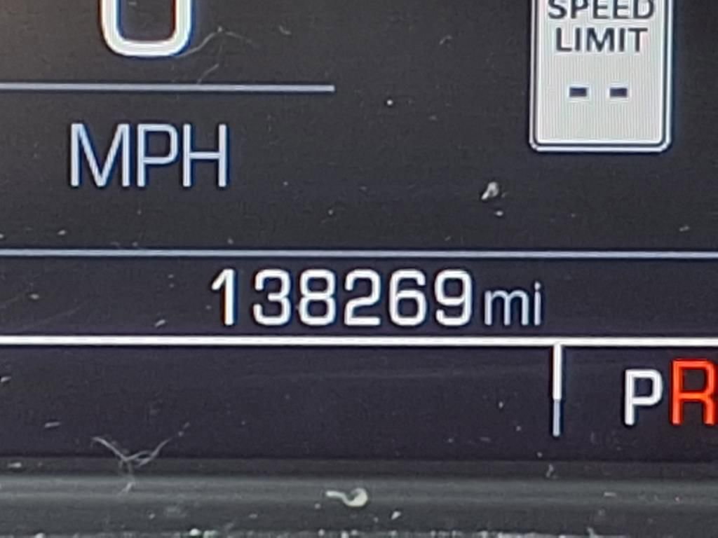 Used 2019 Chevrolet Suburban LT image 24