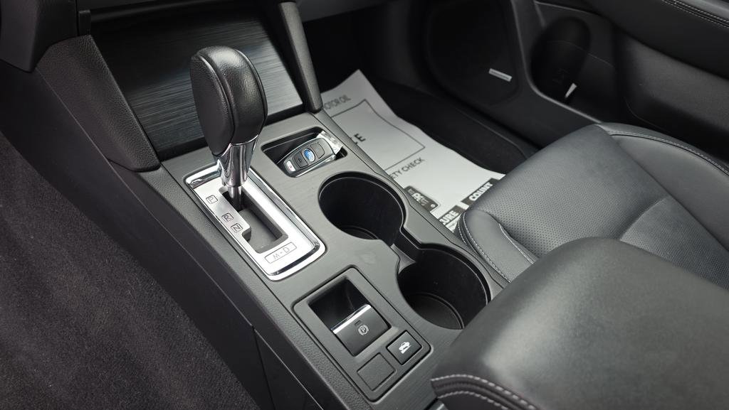 Used 2016 Subaru Legacy 3.6R Limited image 28