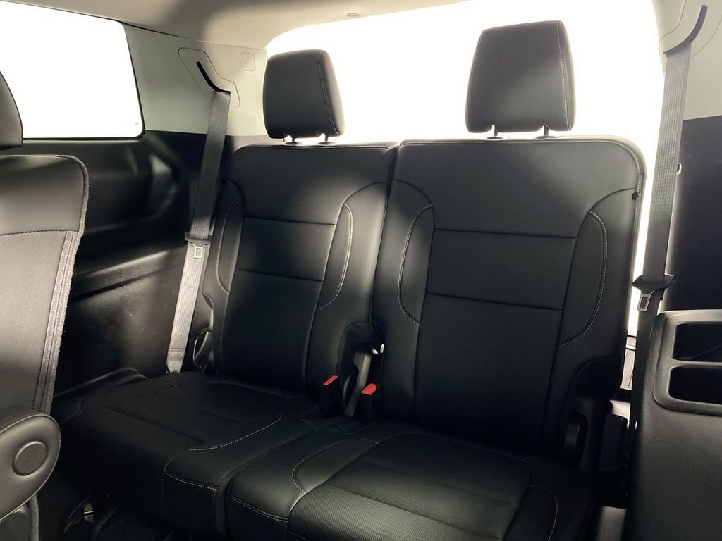 Certified 2023 GMC Acadia SLT w/ Trailering Package image 23
