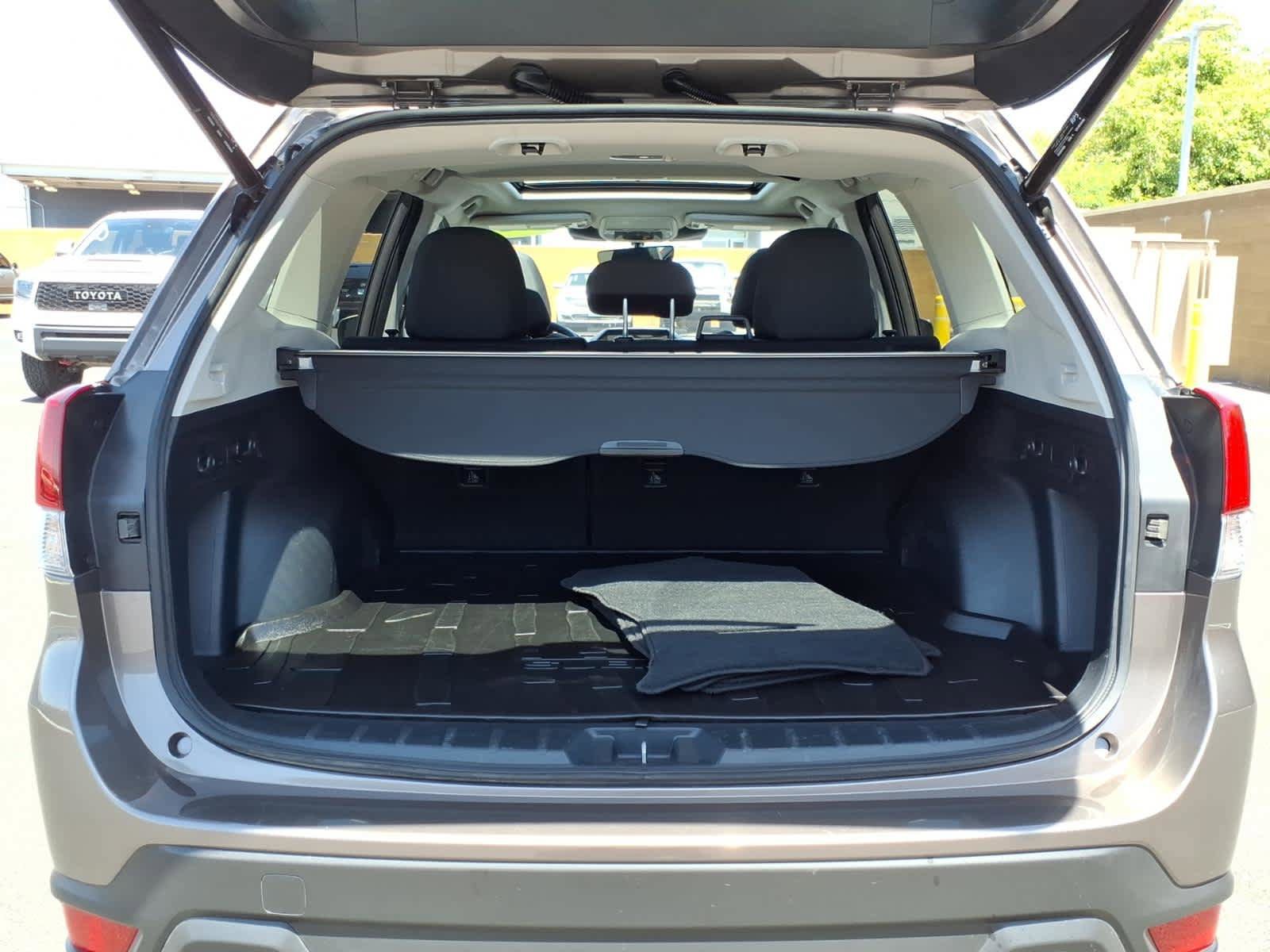 Certified 2024 Subaru Forester Premium AWD/4WD image 17