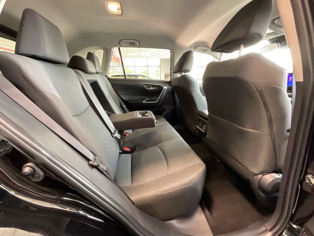 Certified 2025 Toyota RAV4 XLE FWD image 19