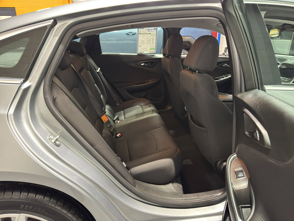 Used 2024 Chevrolet Malibu LT image 18