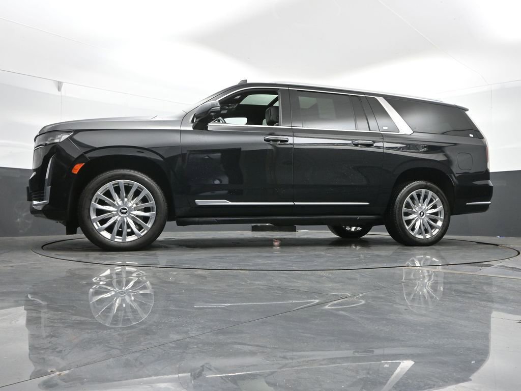 Used 2023 Cadillac Escalade ESV Premium Luxury image 51