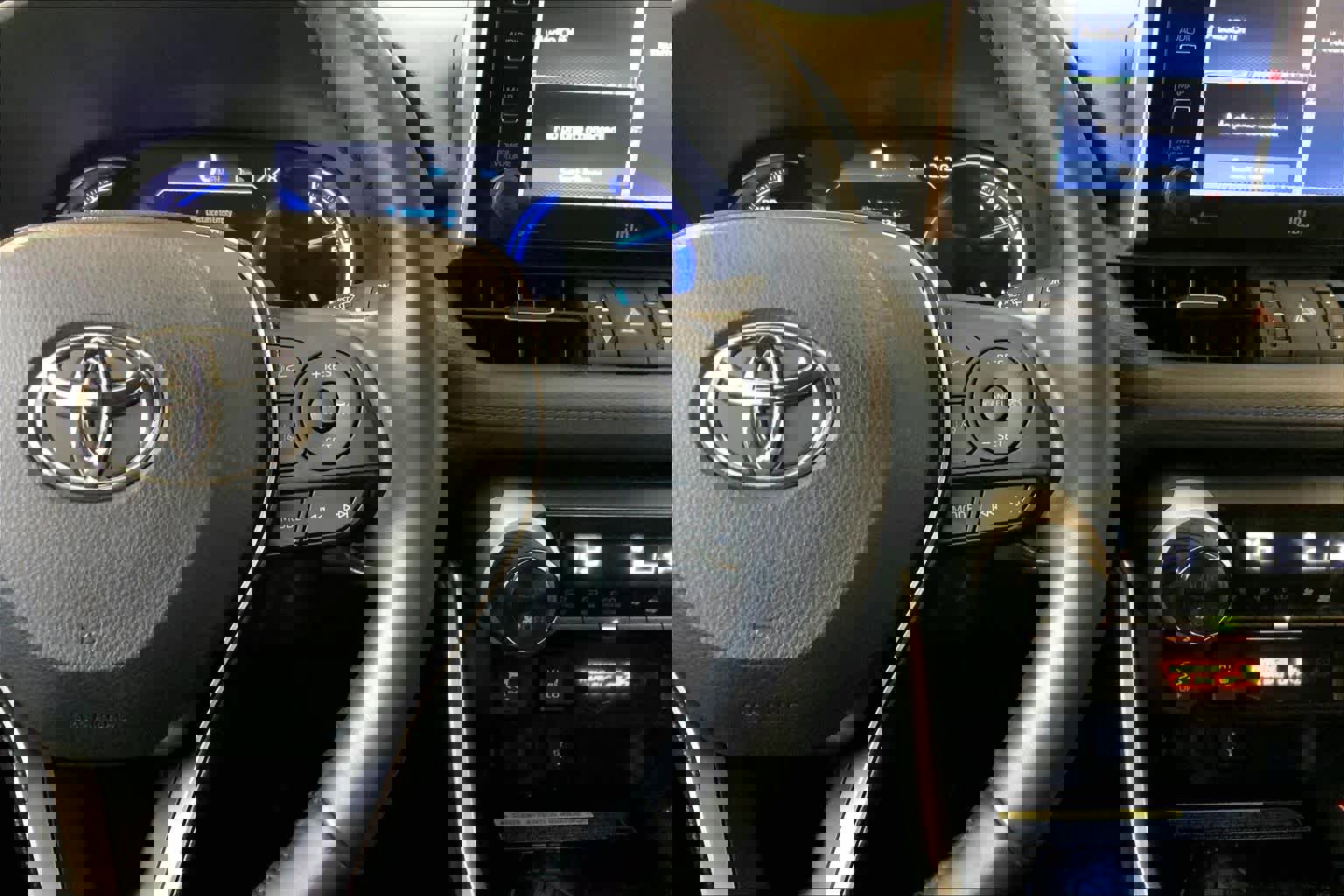 Used 2020 Toyota RAV4 XSE image 24