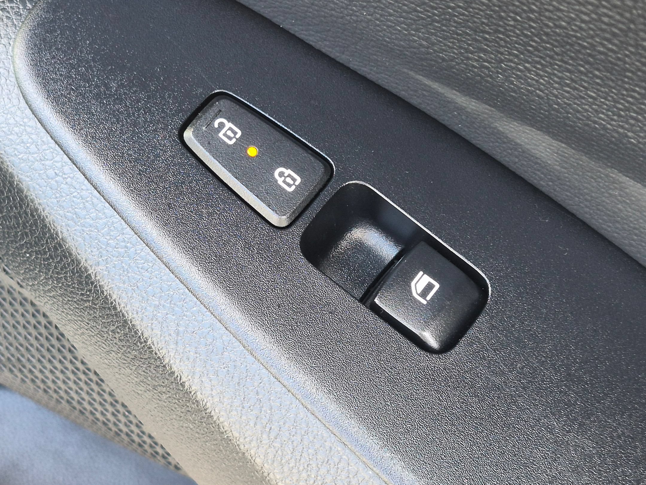 Used 2024 Kia Seltos S FWD image 35