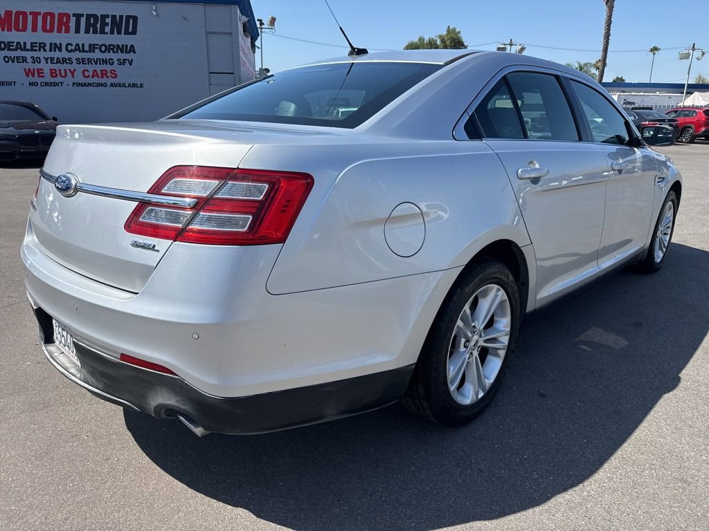 Used 2013 Ford Taurus SEL FWD image 3
