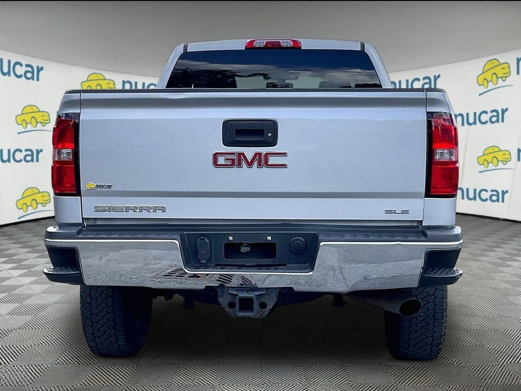 Used 2017 GMC Sierra 2500 SLE w/ HD SLE Preferred Plus Package AWD/4WD image 5