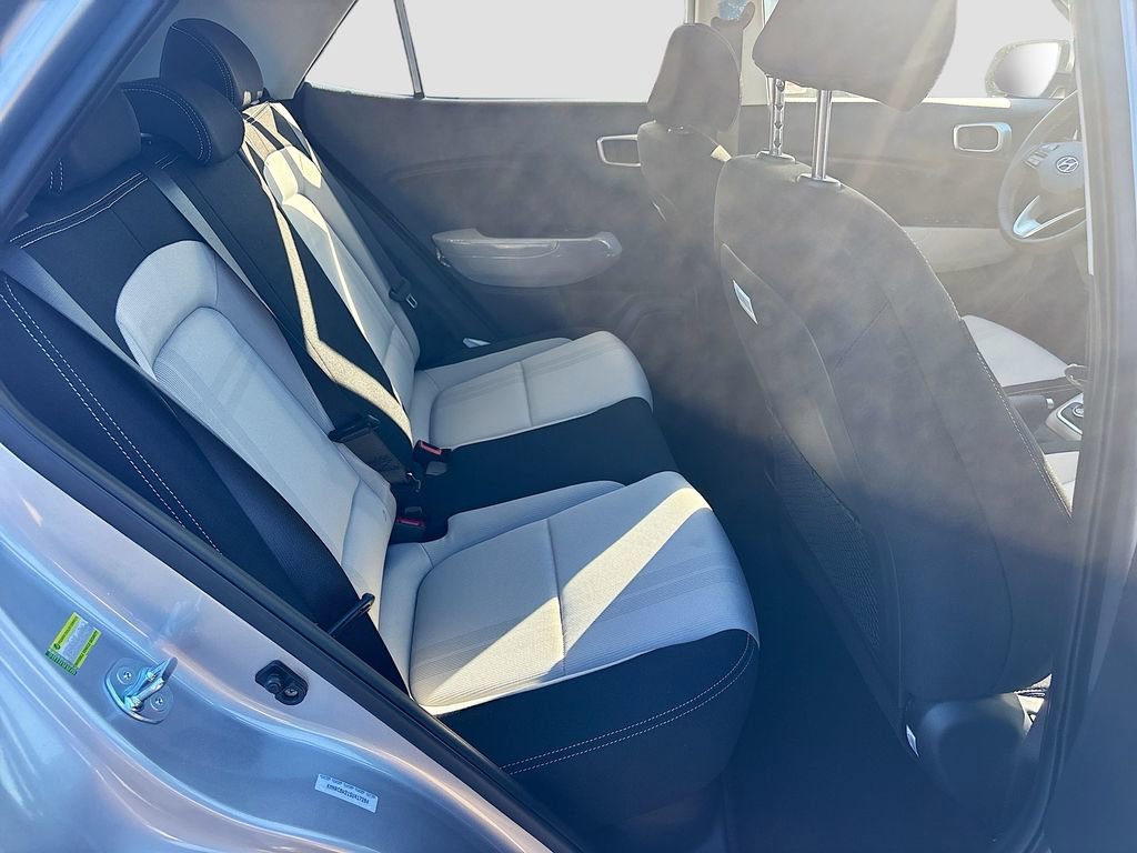 New 2025 Hyundai Venue SEL image 25