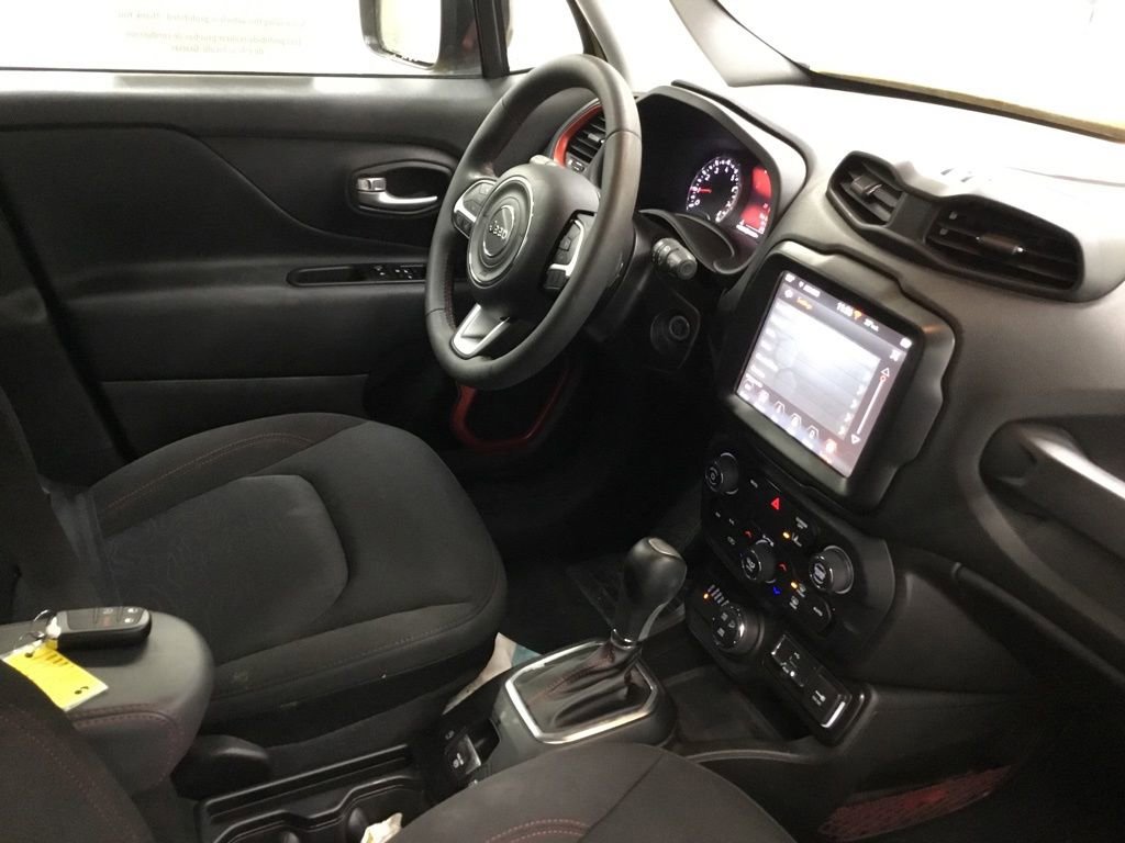 Used 2023 Jeep Renegade Trailhawk w/ Trailer Tow Group image 41