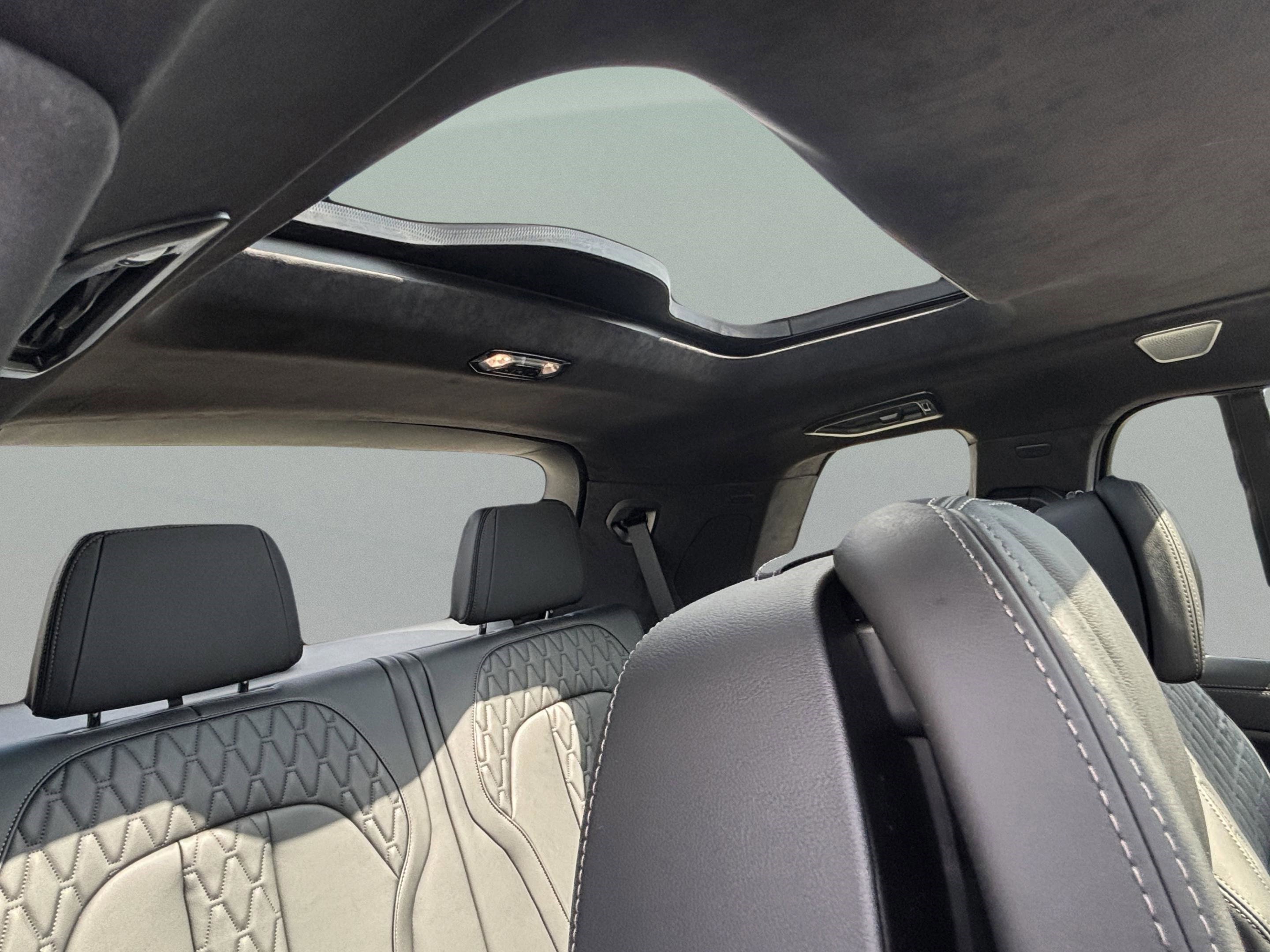 New 2026 BMW X7 M60i image 33