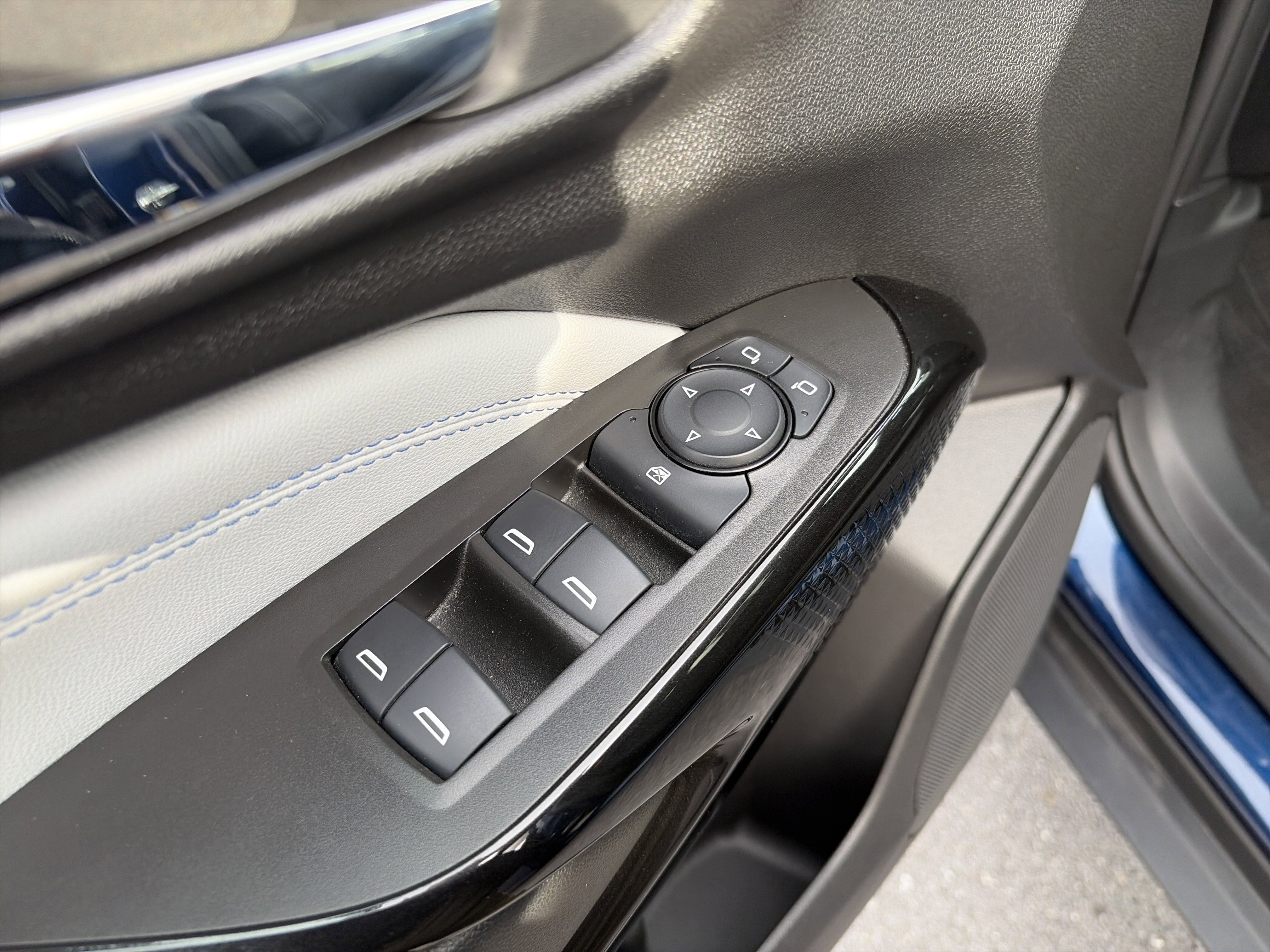 Used 2024 Chevrolet Trax LT w/ Driver Confidence Package image 16