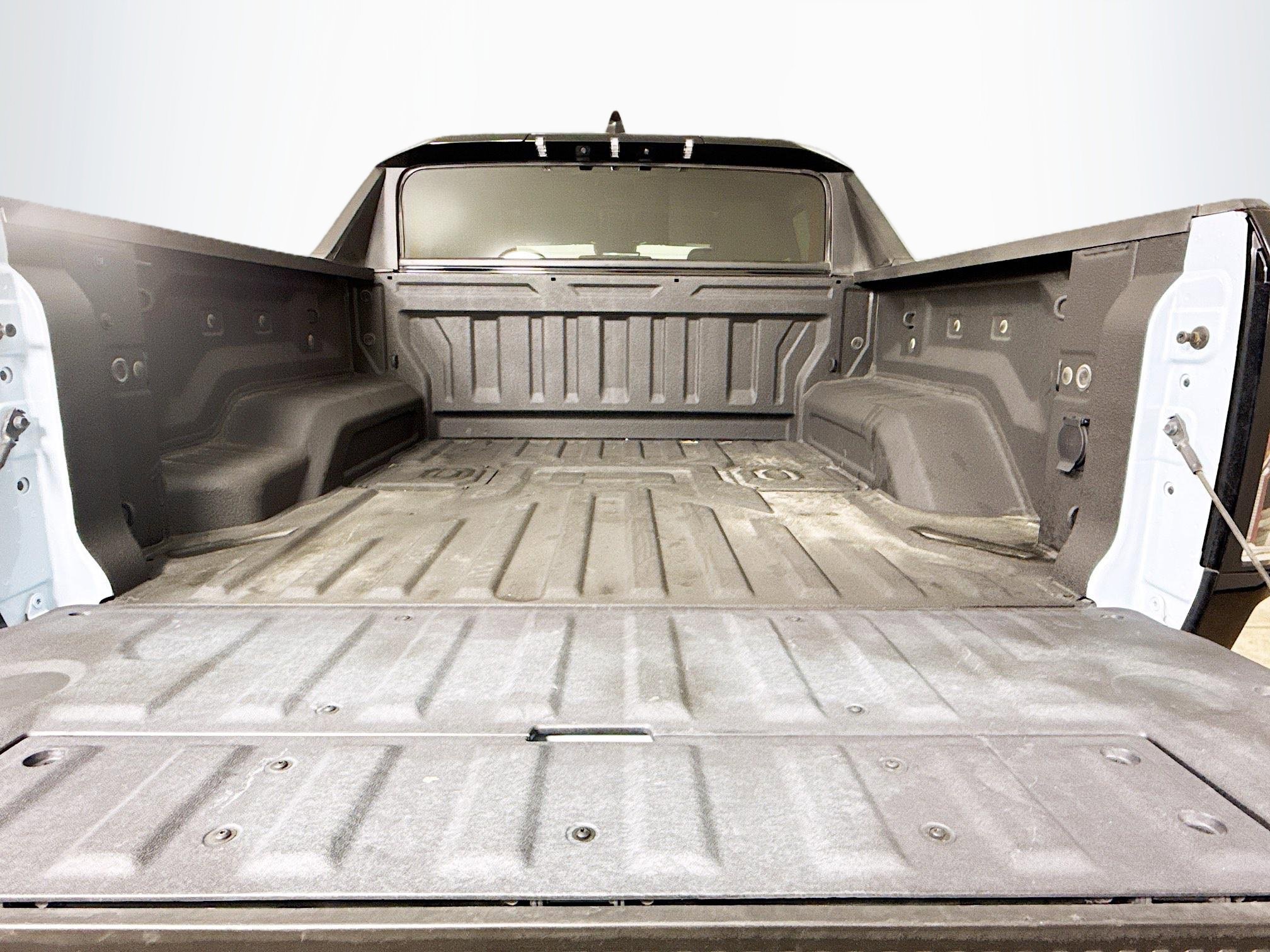 Used 2025 GMC Hummer EV 2X image 28