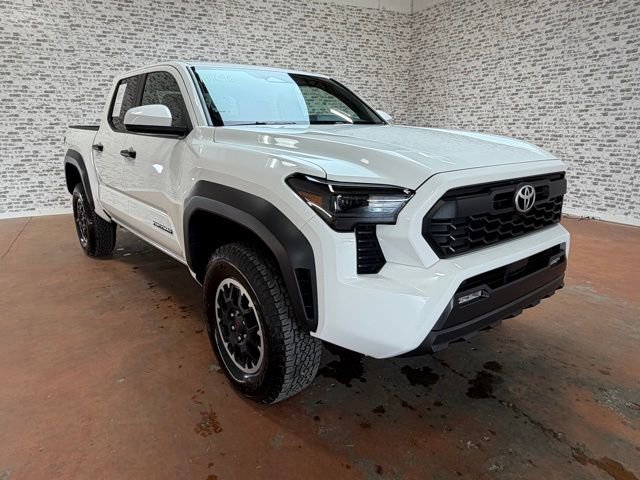 Used 2024 Toyota Tacoma TRD Off-Road AWD/4WD image 7