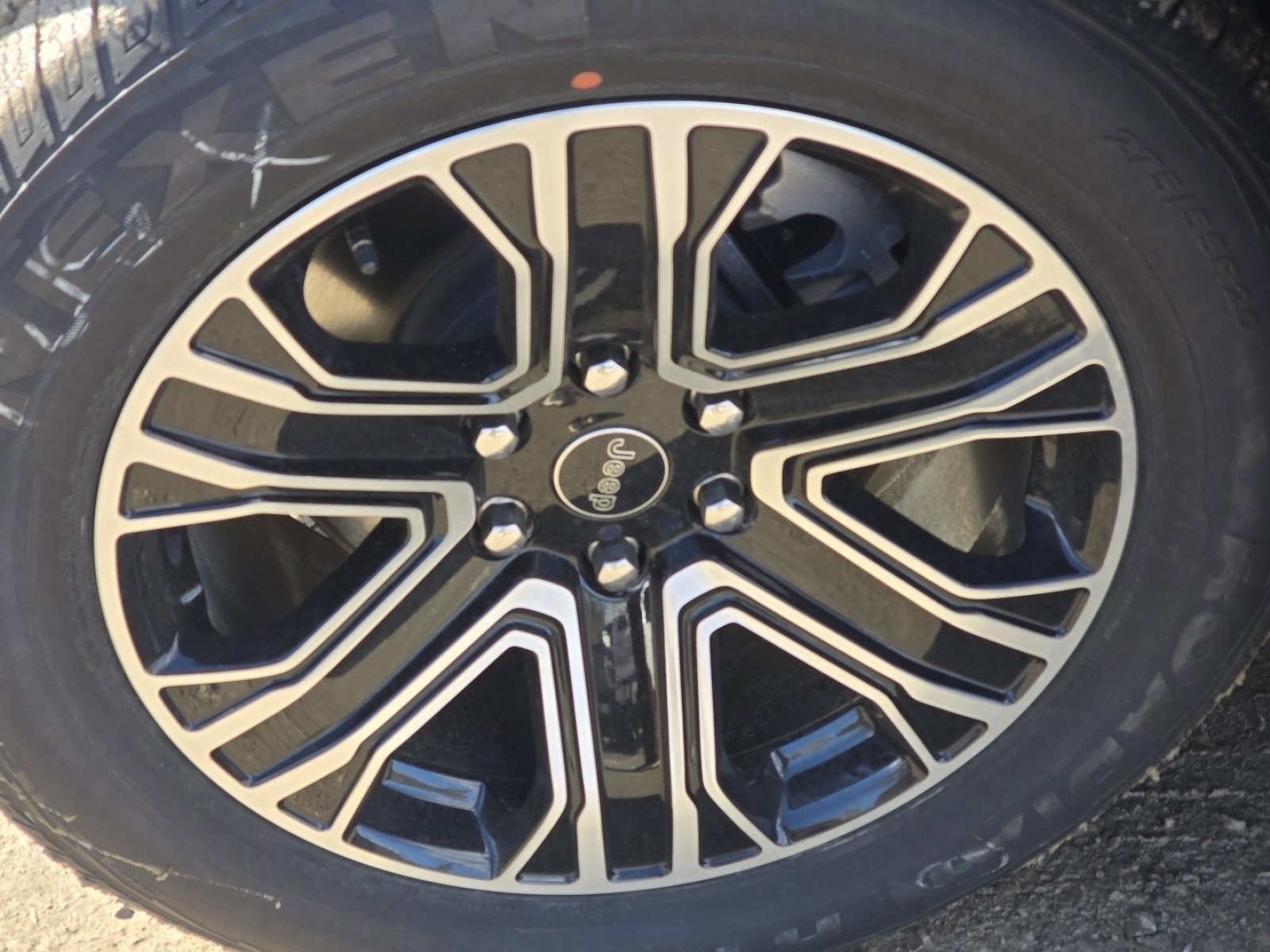 New 2026 Jeep Grand Wagoneer 4WD image 18