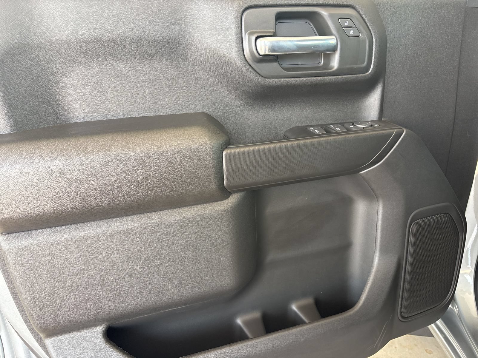 New 2026 Chevrolet Silverado 1500 Custom RWD image 10