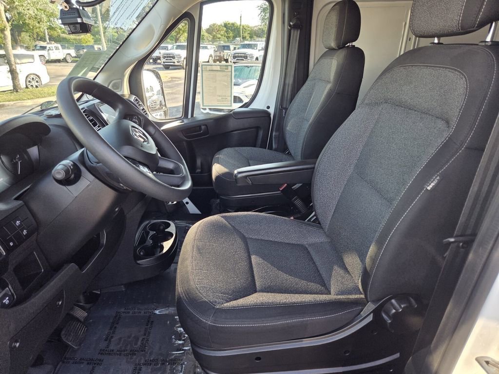 Used 2025 RAM ProMaster 2500 w/ Convenience Group FWD image 11