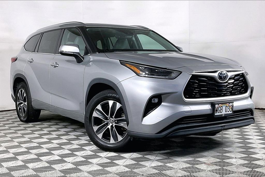 Used 2021 Toyota Highlander XLE image 12
