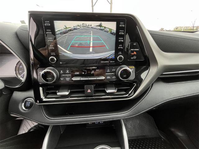 Used 2022 Toyota Highlander XLE image 15