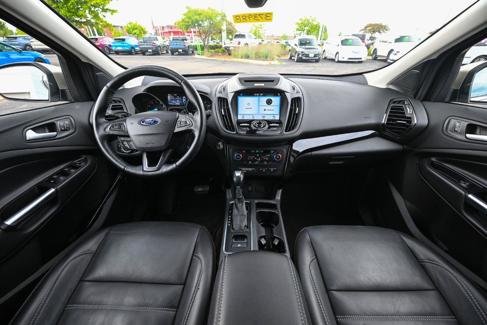 Used 2017 Ford Escape Titanium AWD/4WD image 31