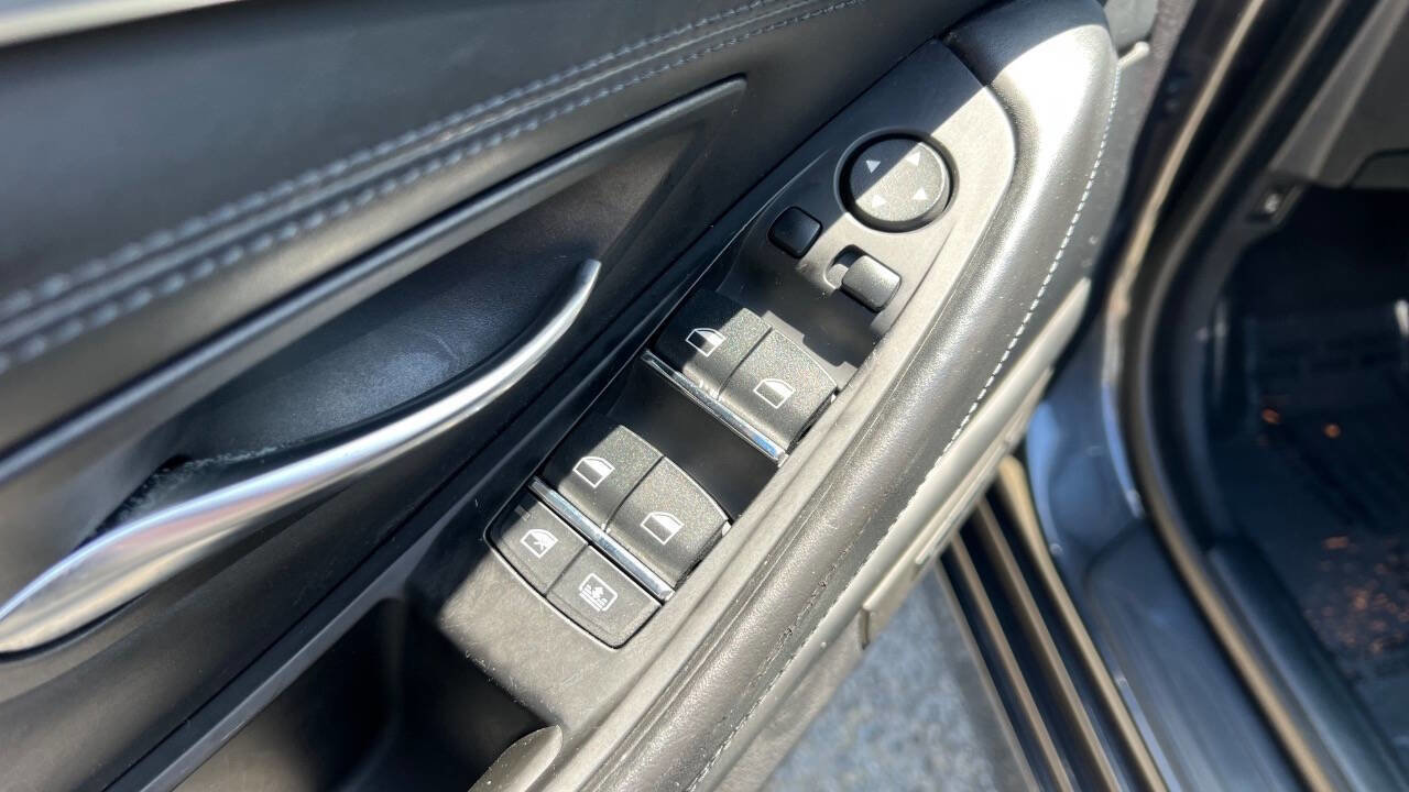 Used 2011 BMW 550i Sedan image 31